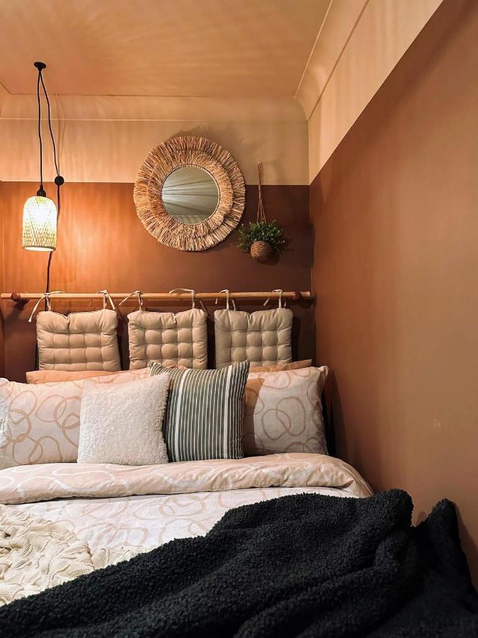 4-Bed Cotswold Getaway With Hot Tub & Gaming Room Churchdown Buitenkant foto