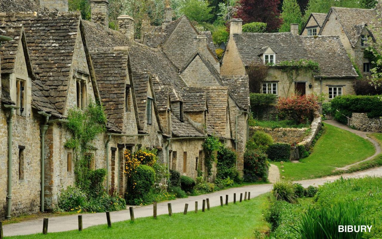 4-Bed Cotswold Getaway With Hot Tub & Gaming Room Churchdown Buitenkant foto